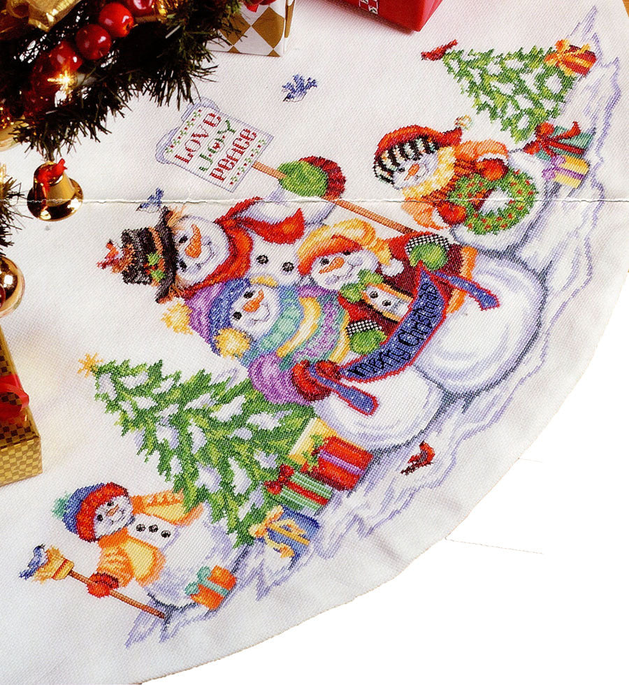 Snow Folks Tree Skirt - PDF