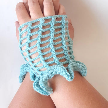 Nix lace crochet gloves