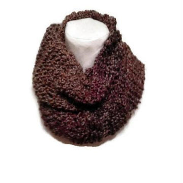 Claire's Knitted Cowl
