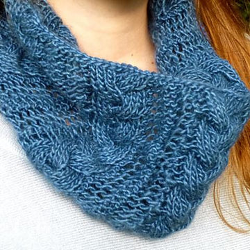 Reversible Cabled Cowl in Two Sizes #701