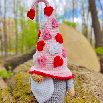 Crochet Valentine gnome