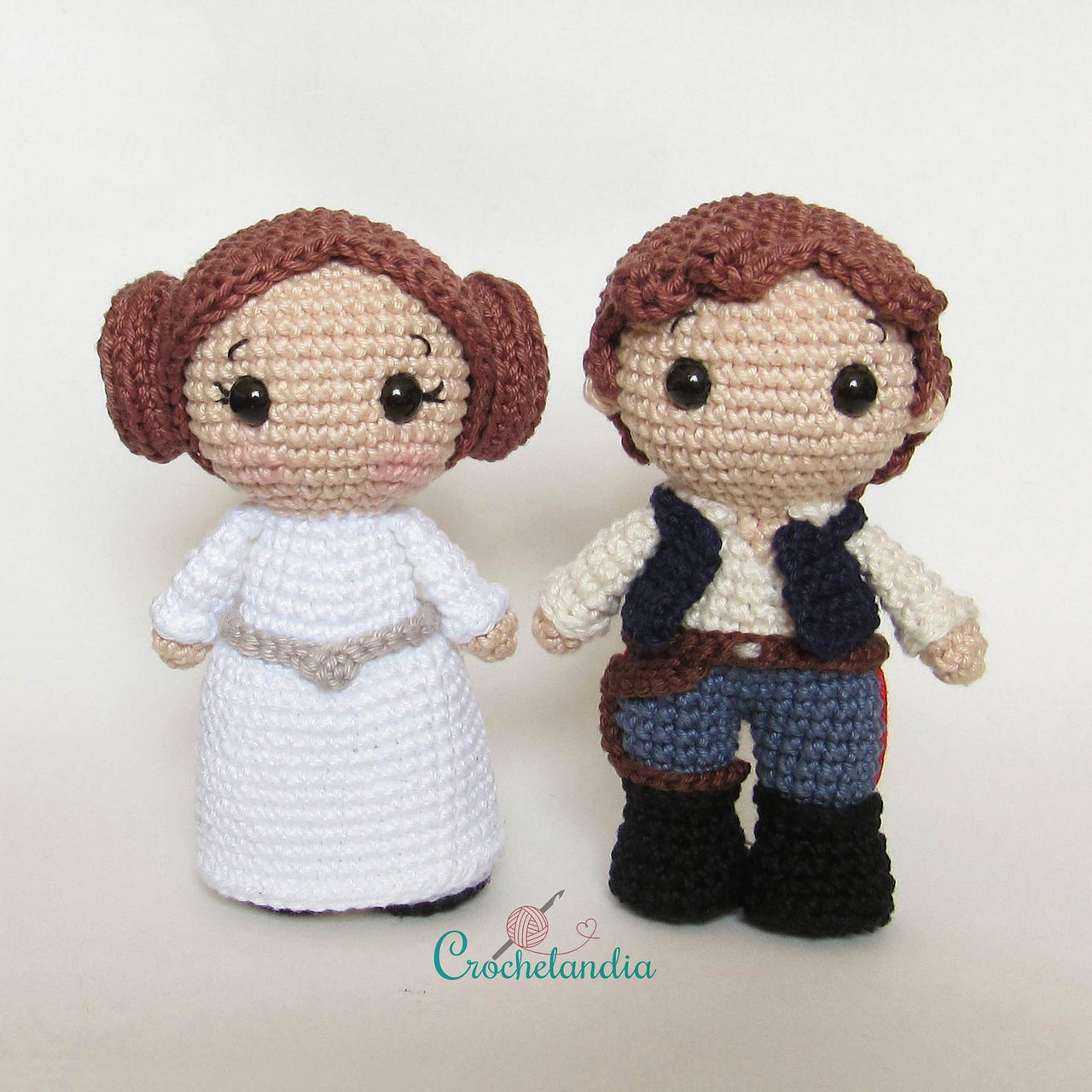 Leia and Solo amigurumi dolls - crochet patterns by Crochelandia