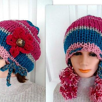 877-PomPom Ties Hat
