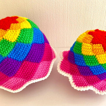 Mummy & Me beanies by HueLaVive