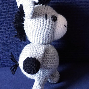 Amigurumi Häkelanleitung für Esel Elena