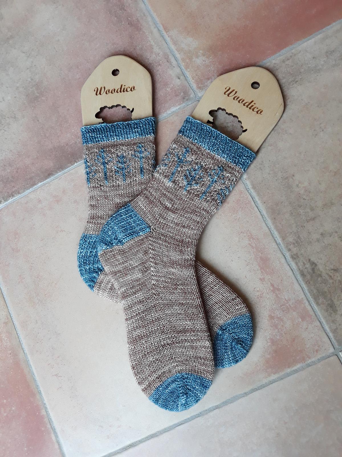 Pinaceae fing socks