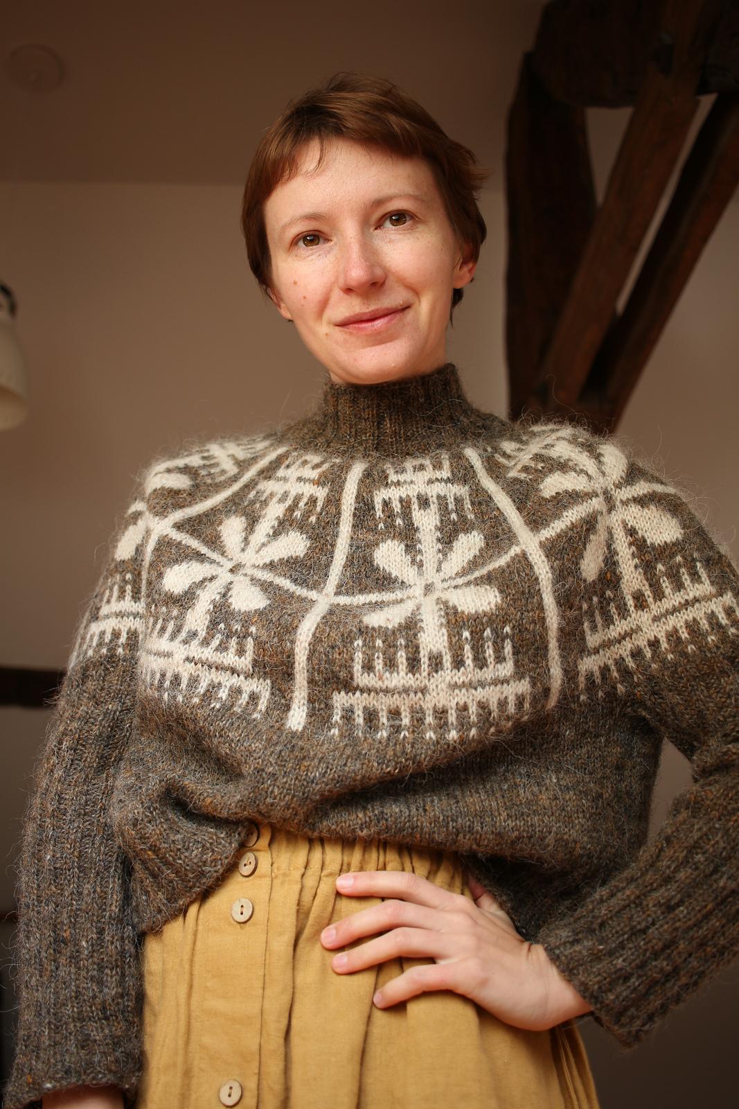 Yardana sweater