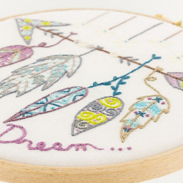 Un Chat Dans L'Aiguille I Have a Dream Contemporary Printed Embroidery Kit