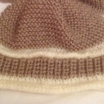 Side opening Boots with Hat 0-3 and 3-6mths and 6 mths plus