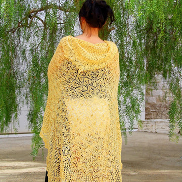 Ju Hua, a circle shawl