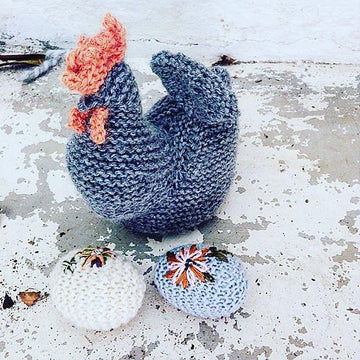 Plucky hen