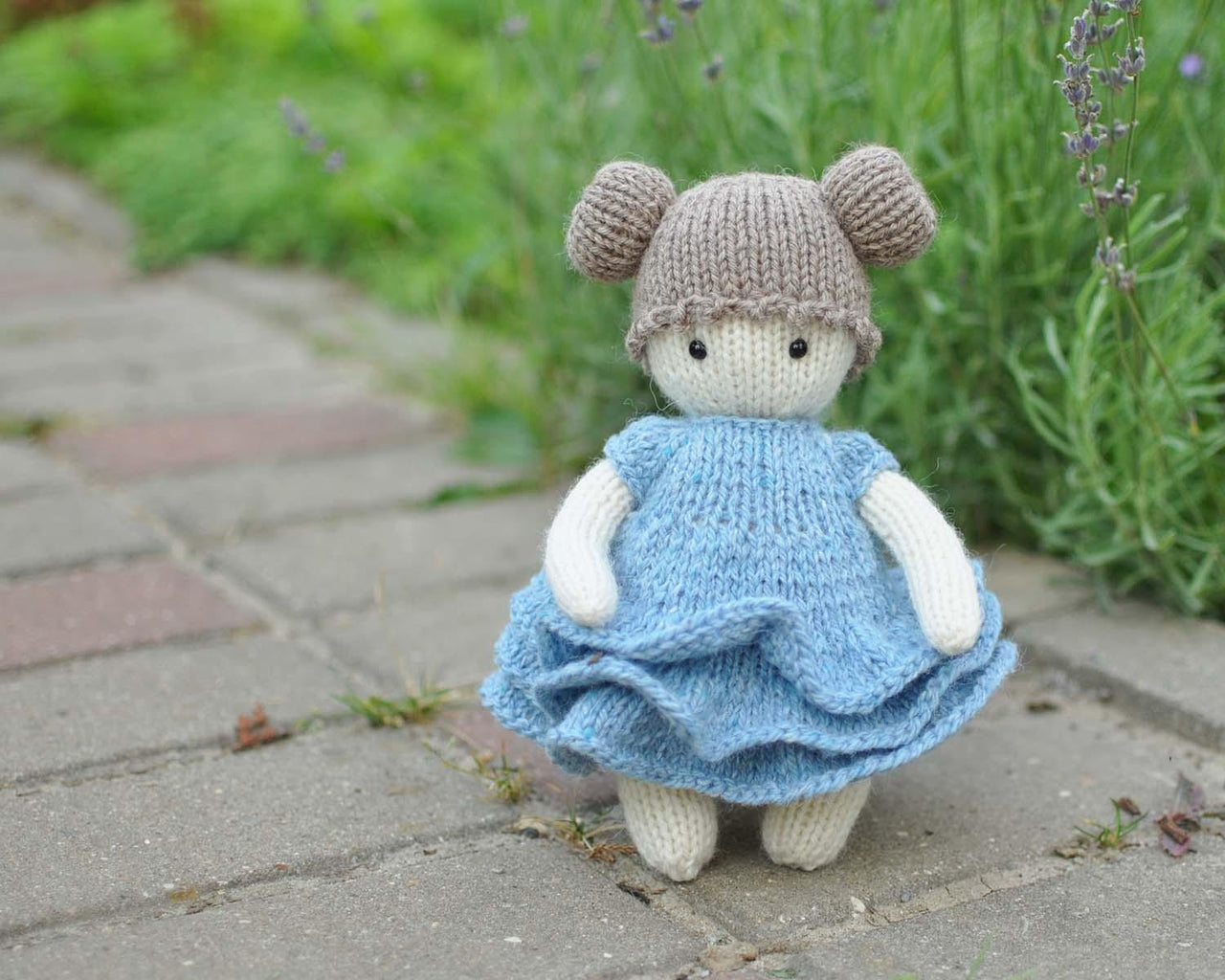 Alice The Doll in the round method