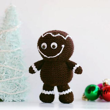 Gingerbread man - pdf knitting pattern. Christmas Ornament