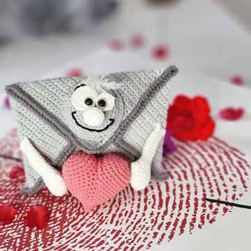Love letter with heart crochet pattern gift idea