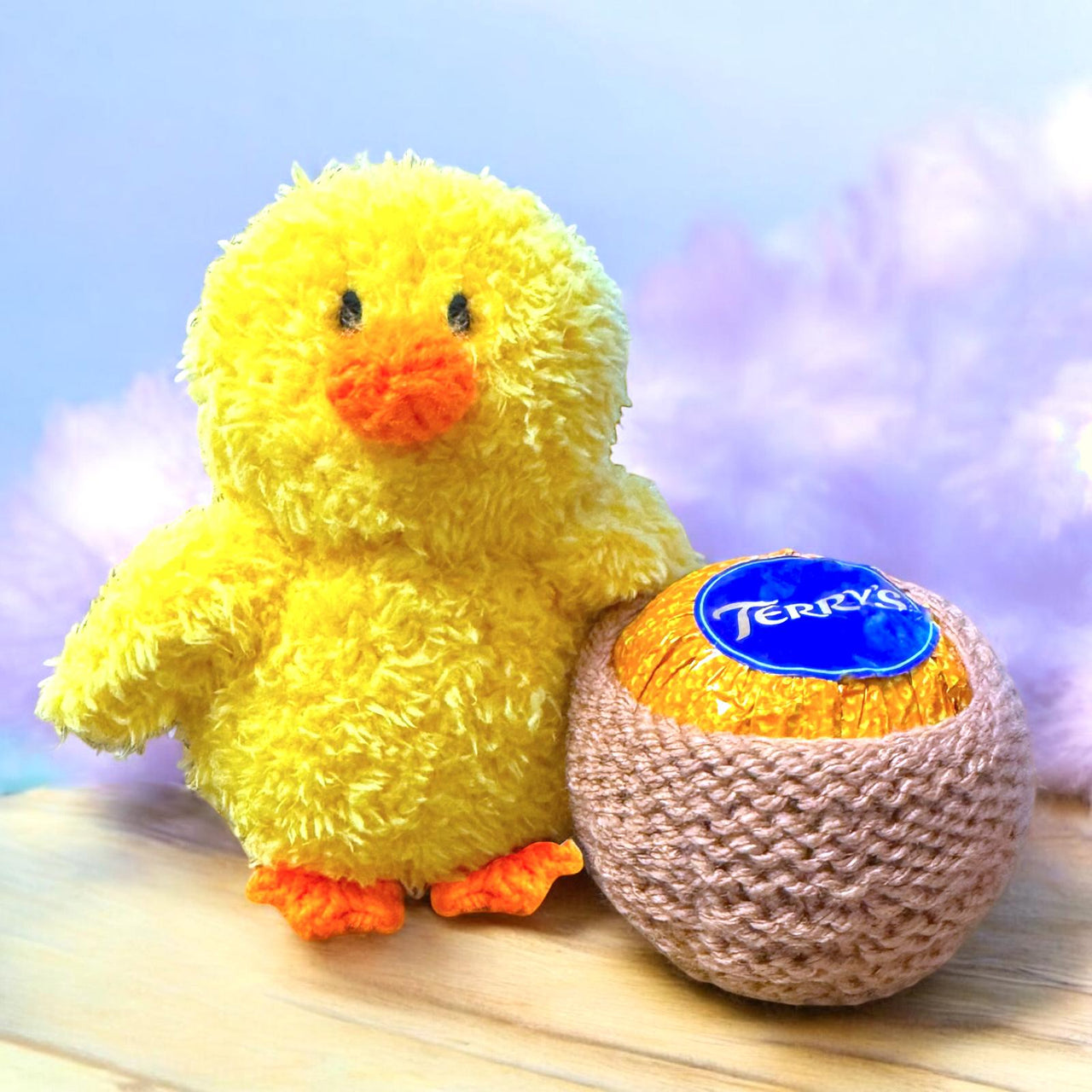 Easter Chick with Nest Sweet Chocolate Pot