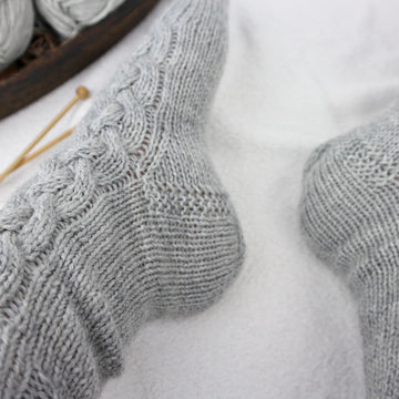 Knitting Pattern Cable Socks Mysig / Womens Socks Pattern / English & German