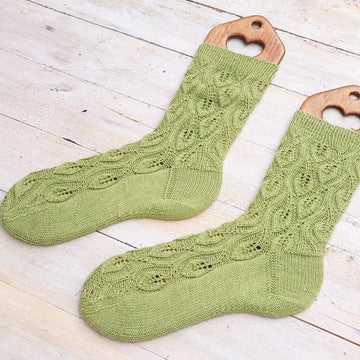 Leaf Twine Socks