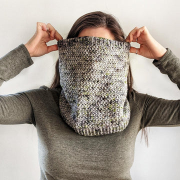 One Skein Wonder Cowl LITE