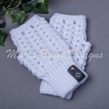 Pearls of the Sea Fingerless Gloves