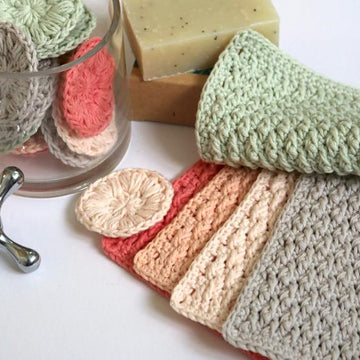 Pine Cone Cloth and Puff