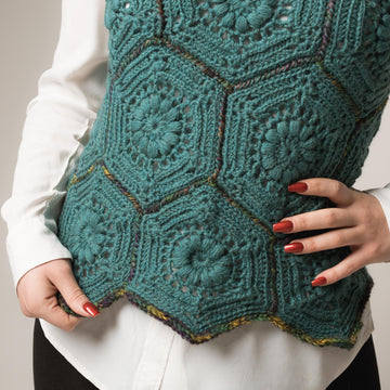 Manyko Vest Crochet PATTERN + video tutorial - Granny Hexagon Gilet with V-Neck and zigzag waistline, UK terms