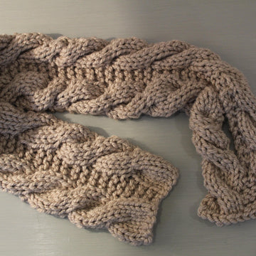 Mens Woodland Cable Keyhole Scarf