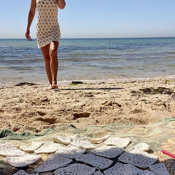 crochet beach dress Easy SAcollection_postcard-promises with a light sleeveless Disney DOLL Beauty Beast Size:2 skeins with winding service