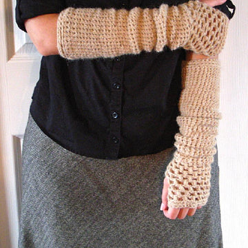 Warm My Arms Slouch - Fingerless Mitt