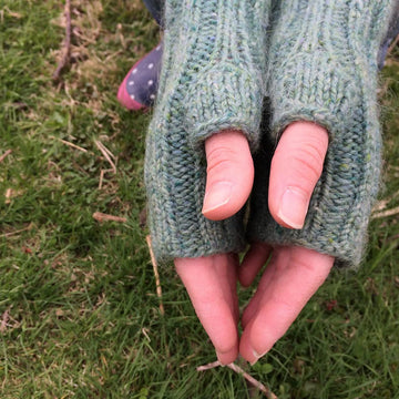 Dancing Lobster Mitts