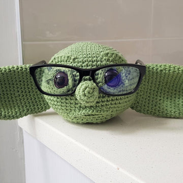 BABY ALIEN GLASSES HOLDER
