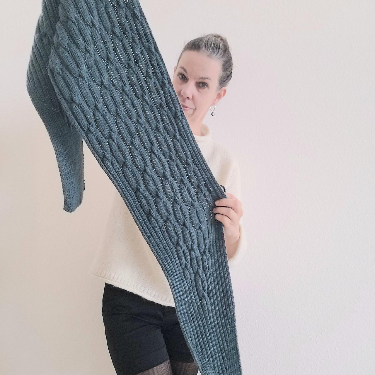 Cable connection Shawl