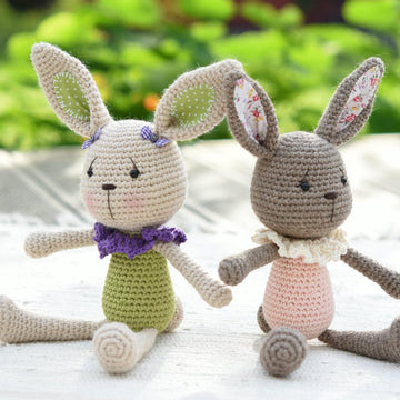 Lace collar bunny