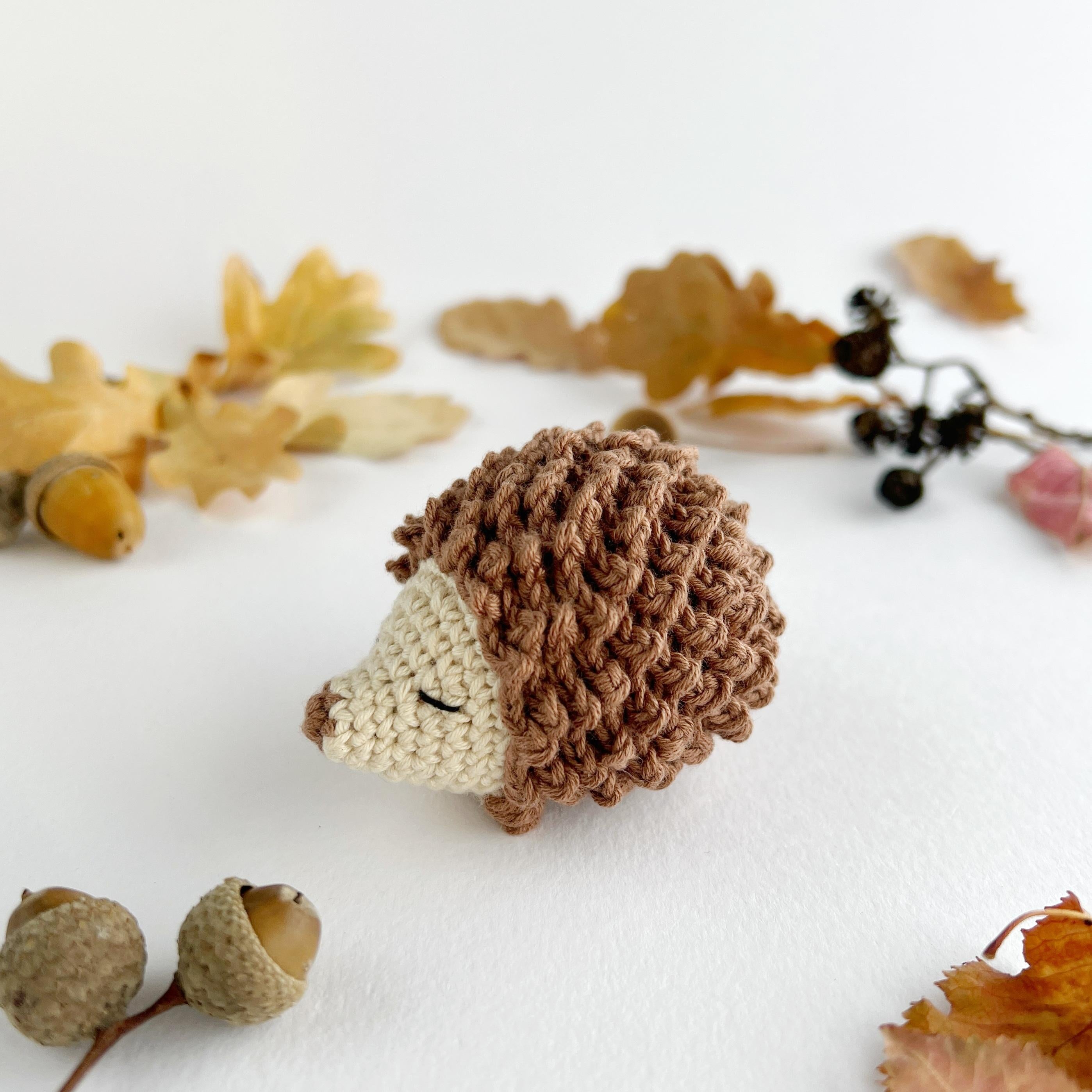 Hedgehog no sew crochet pattern, Amigurumi hedgehog keychain, Mini crochet animal