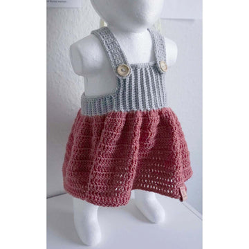 Häkelanleitung für ein entzückendes Baby Trägerkleid