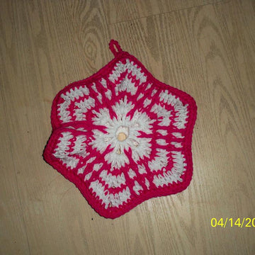 Frilly Star Potholder