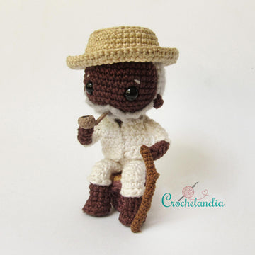 Preto Velho amigurumi doll - crochet pattern by Crochelandia