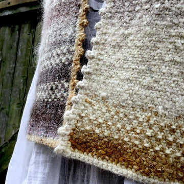 OLD GOLD vest