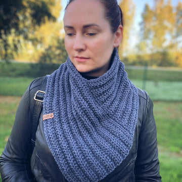 Knit Look Marissa Cowl