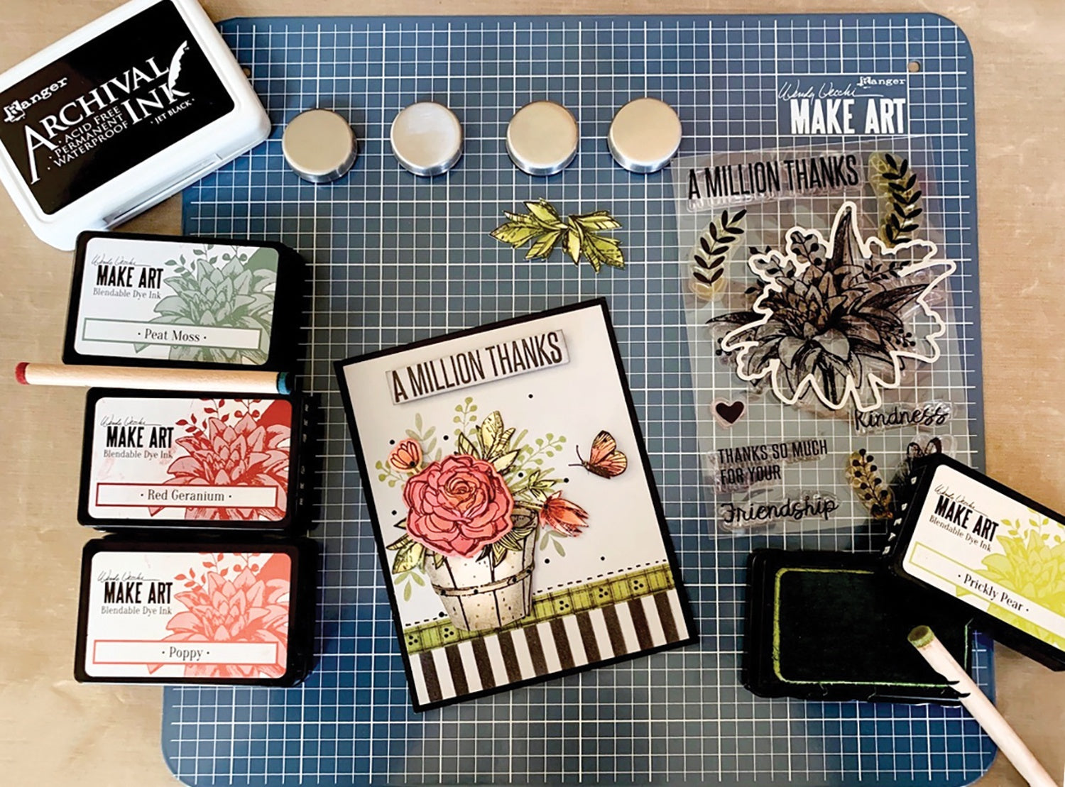 Ranger Wendy Vecchi MAKE ART Stay-tion - All-In-One Magnetic Surface