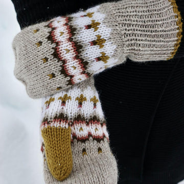 Blossom of Snow Mittens