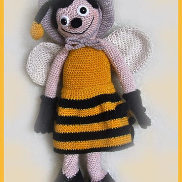 Wasp Wanda amigurumi doll