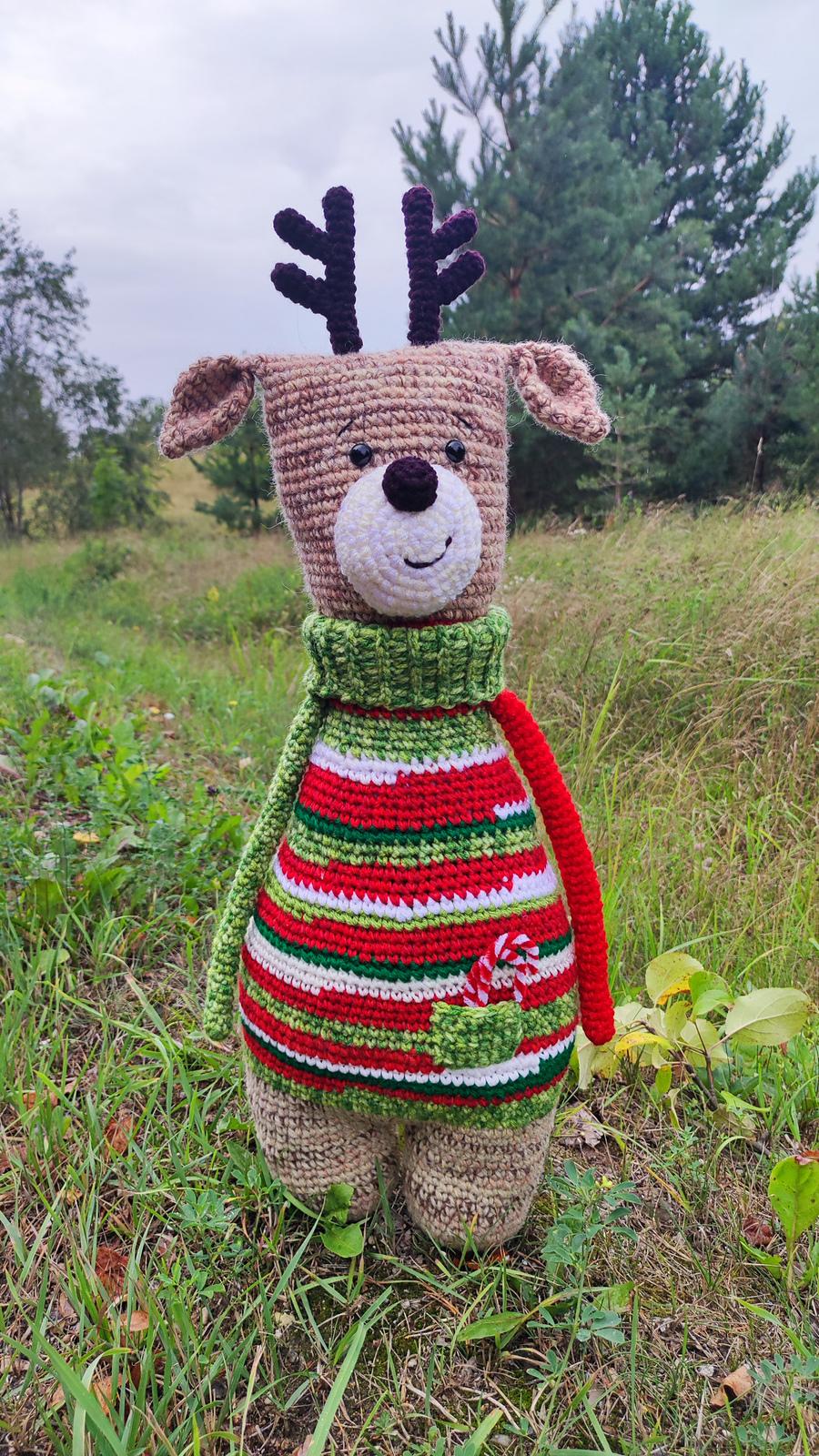 Scrap yarn Christmas Deer