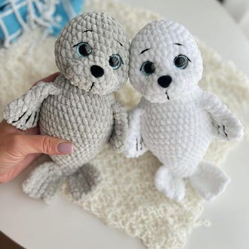 Seal toy