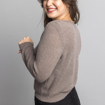 Classic alpaca sweater with V-Neck