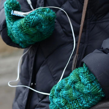 Squall Mittens