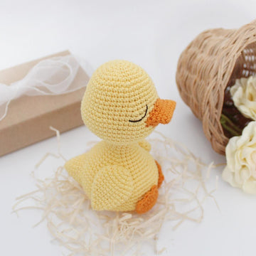Amigurumi duck toy crochet pattern