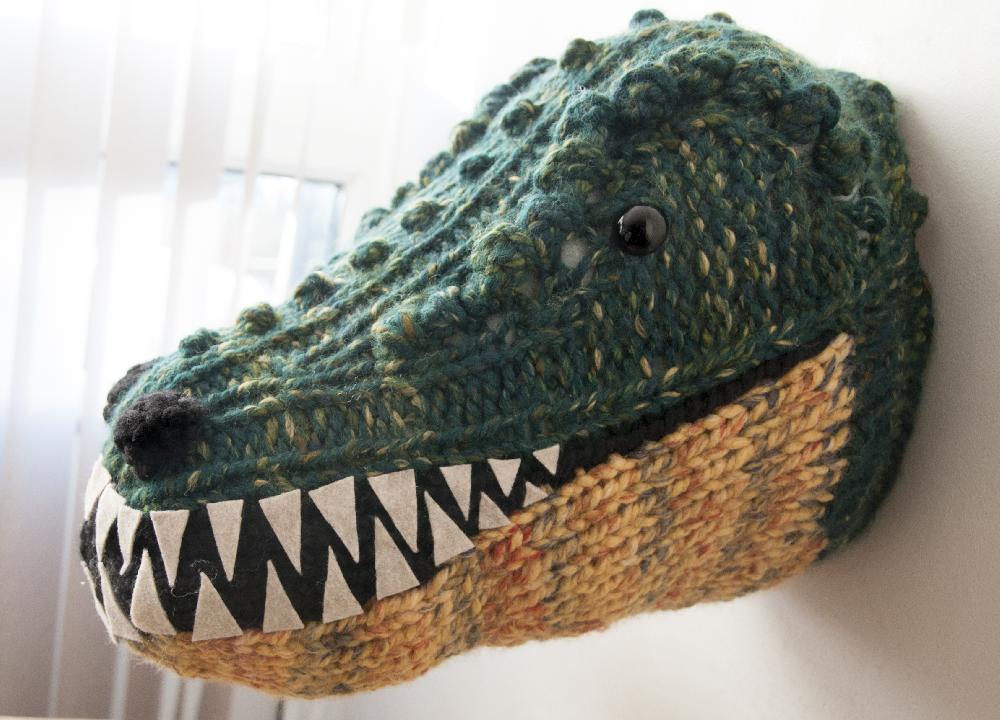 Faux T-Rex Dinosaur Head