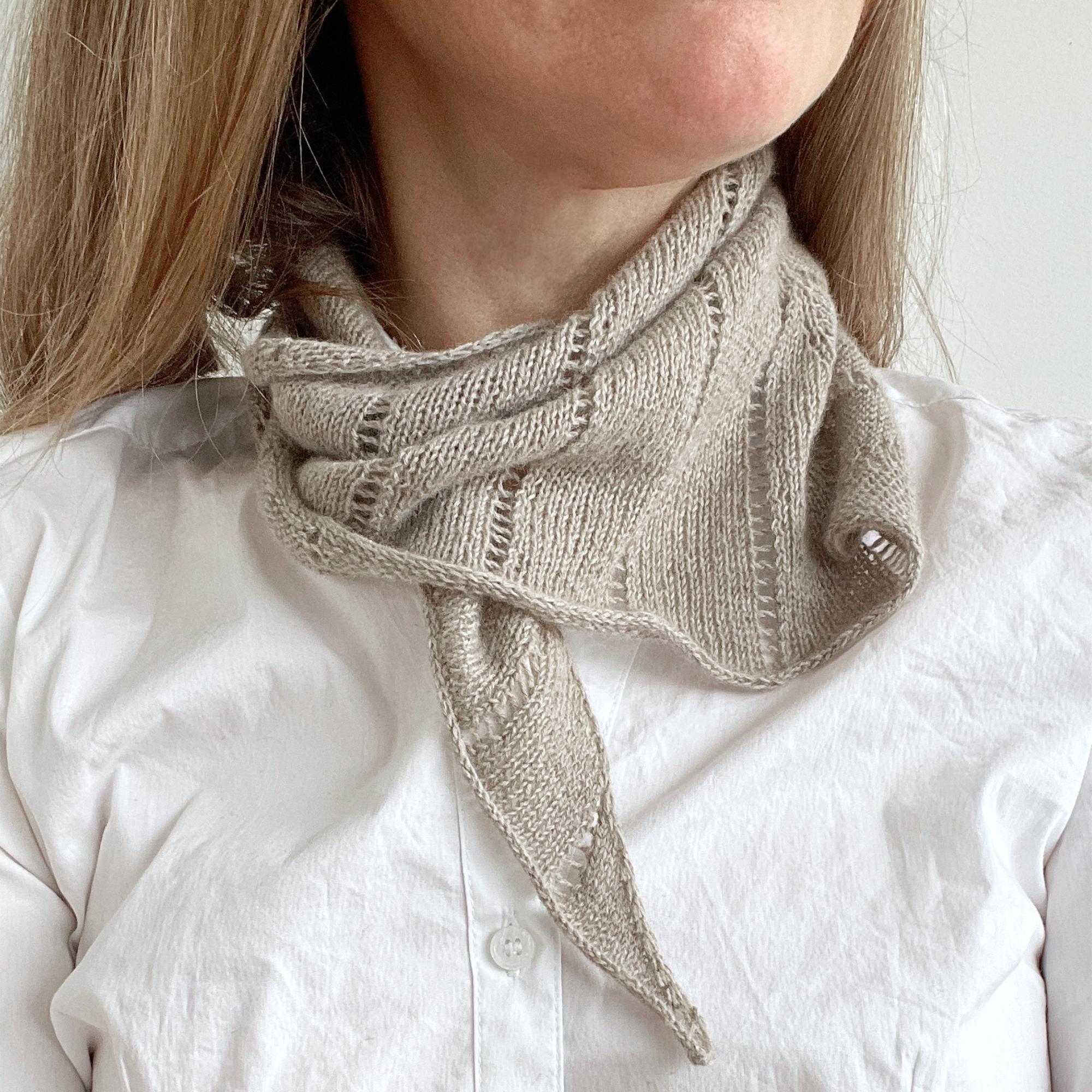 Simple Lace Shawl / Bandana