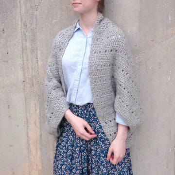 Della Shrug