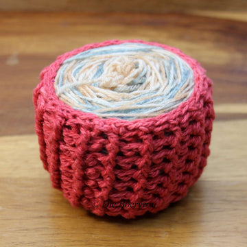 Yarn Cake Cozy (for 50g cakes)